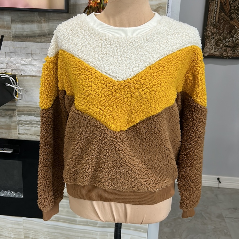 Love J Color Block Fur Crewneck Sweater. Size S